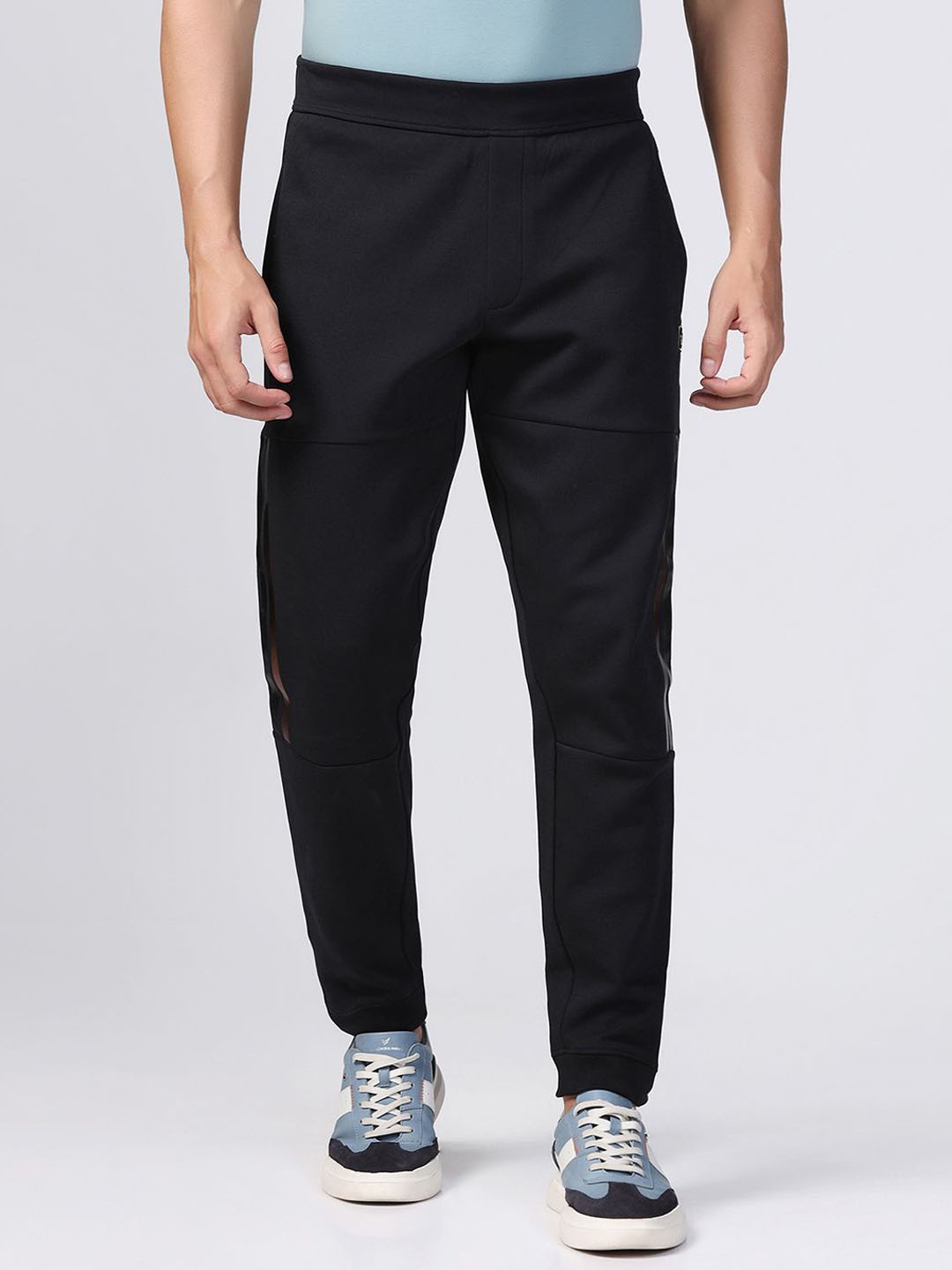 

Blackberrys Men Mid Rise Joggers, Black