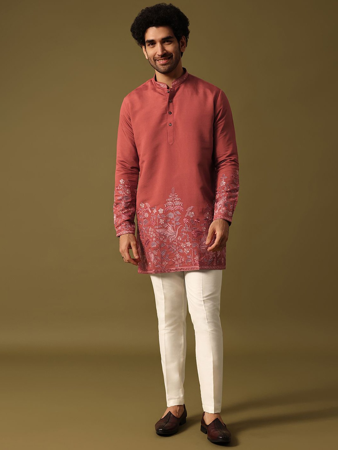 

KALKI Fashion Men Floral Embroidered Regular Kurti with Pyjamas, Orange