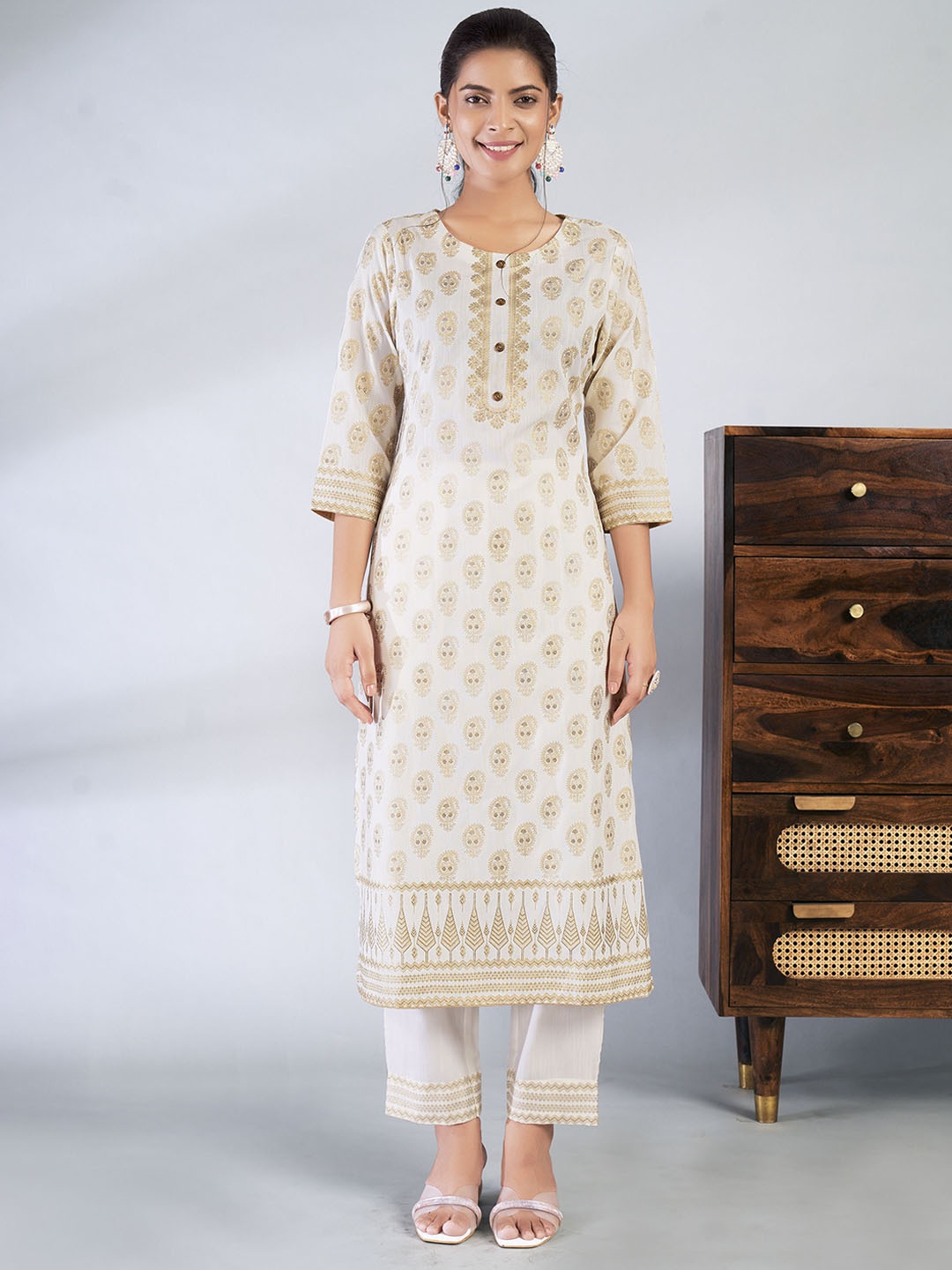 

IWUMAN Women Paisley Printed Regular Kurta with Trousers, Cream