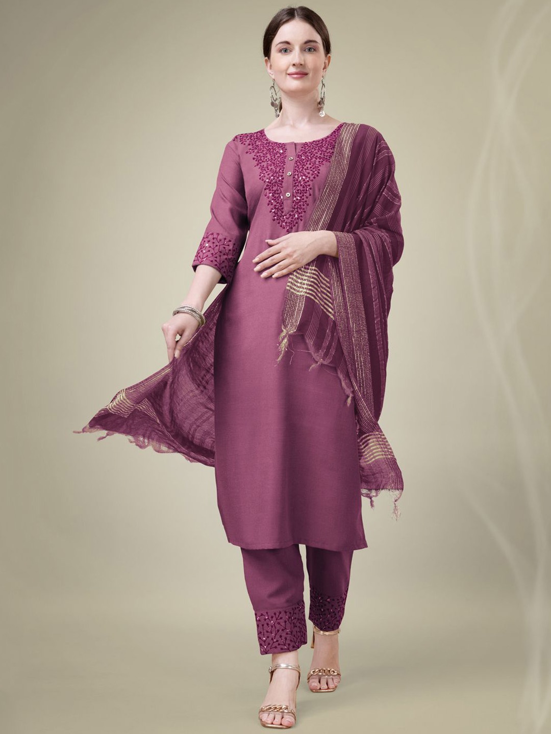 

Rujave Women Ethnic Motifs Yoke Design Regular Sequinned Kurta with Trousers & With Dupatta, Purple