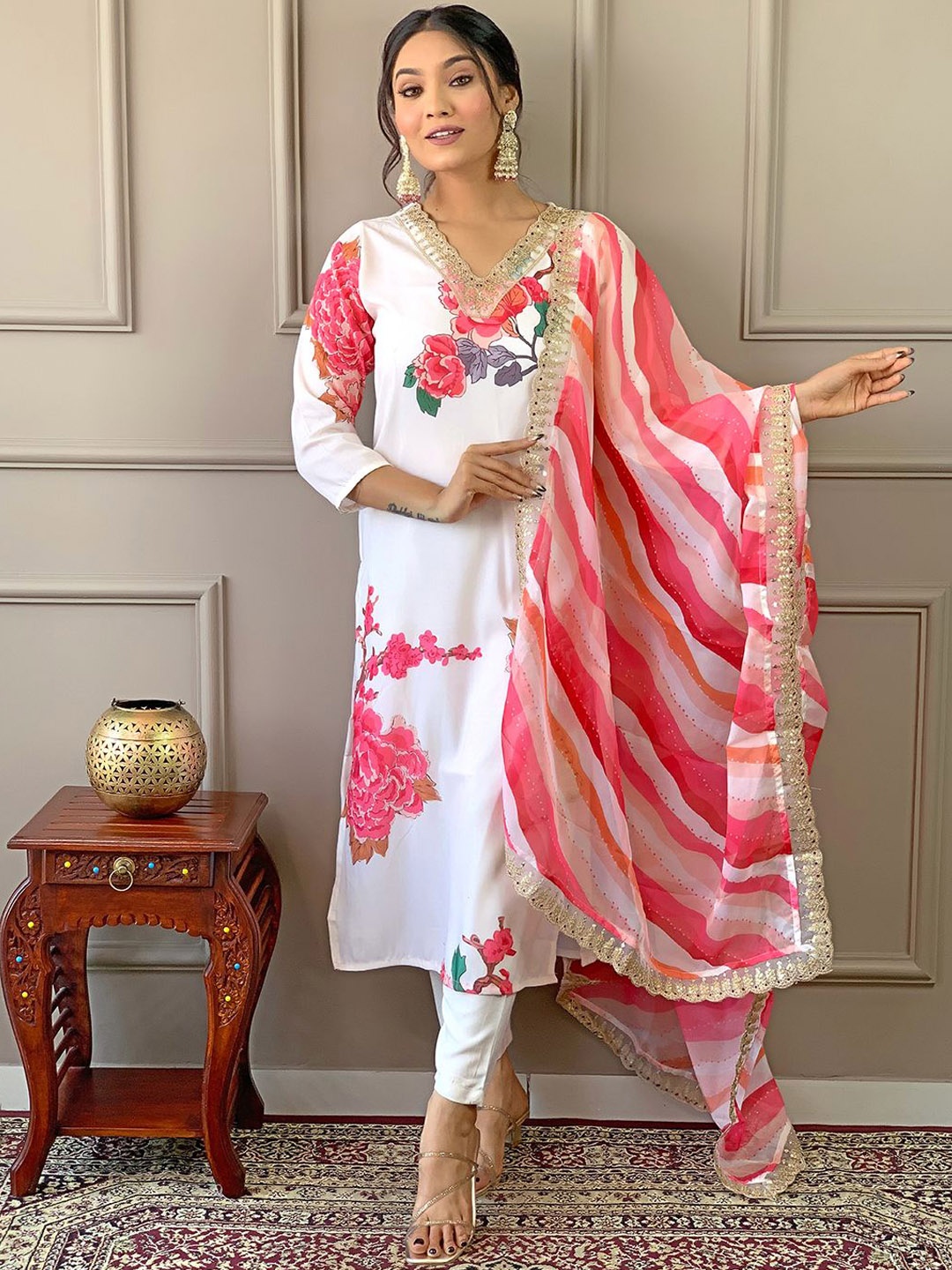 

S.K.C Floral Printed Sequinned Straight Kurta with Trousers & Dupatta, Off white