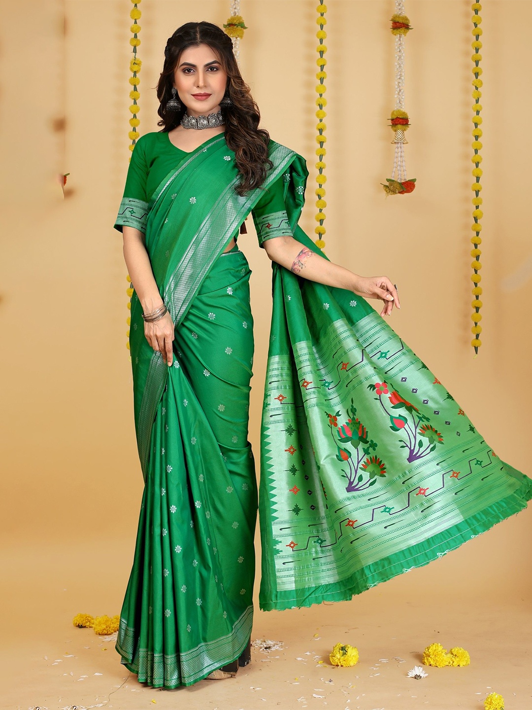 

LeeliPeeri Designer Ethnic Motif Zari Woven Paithani Saree, Green