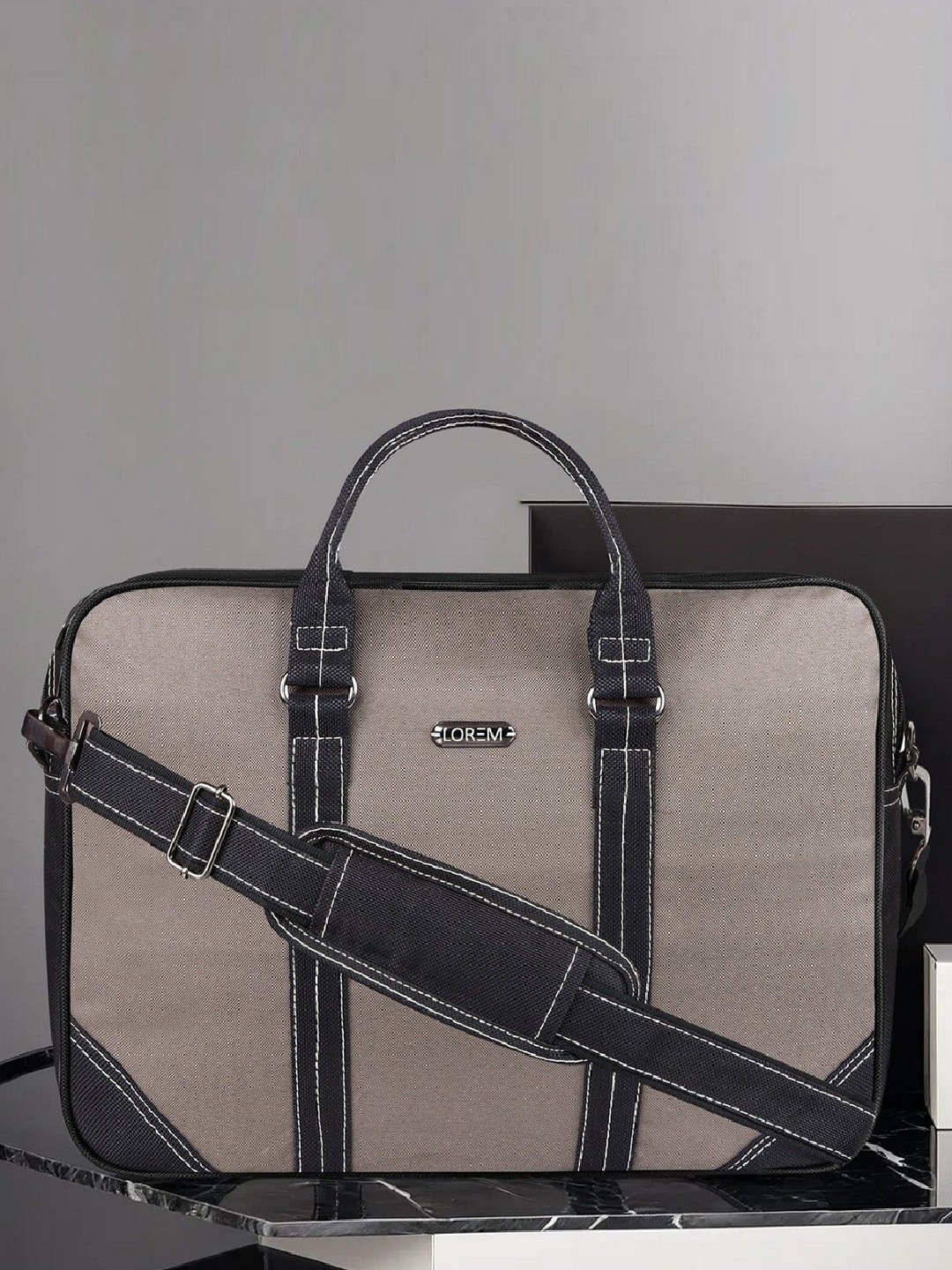 

LOREM Men Textured Laptop Messenger Bag, Grey