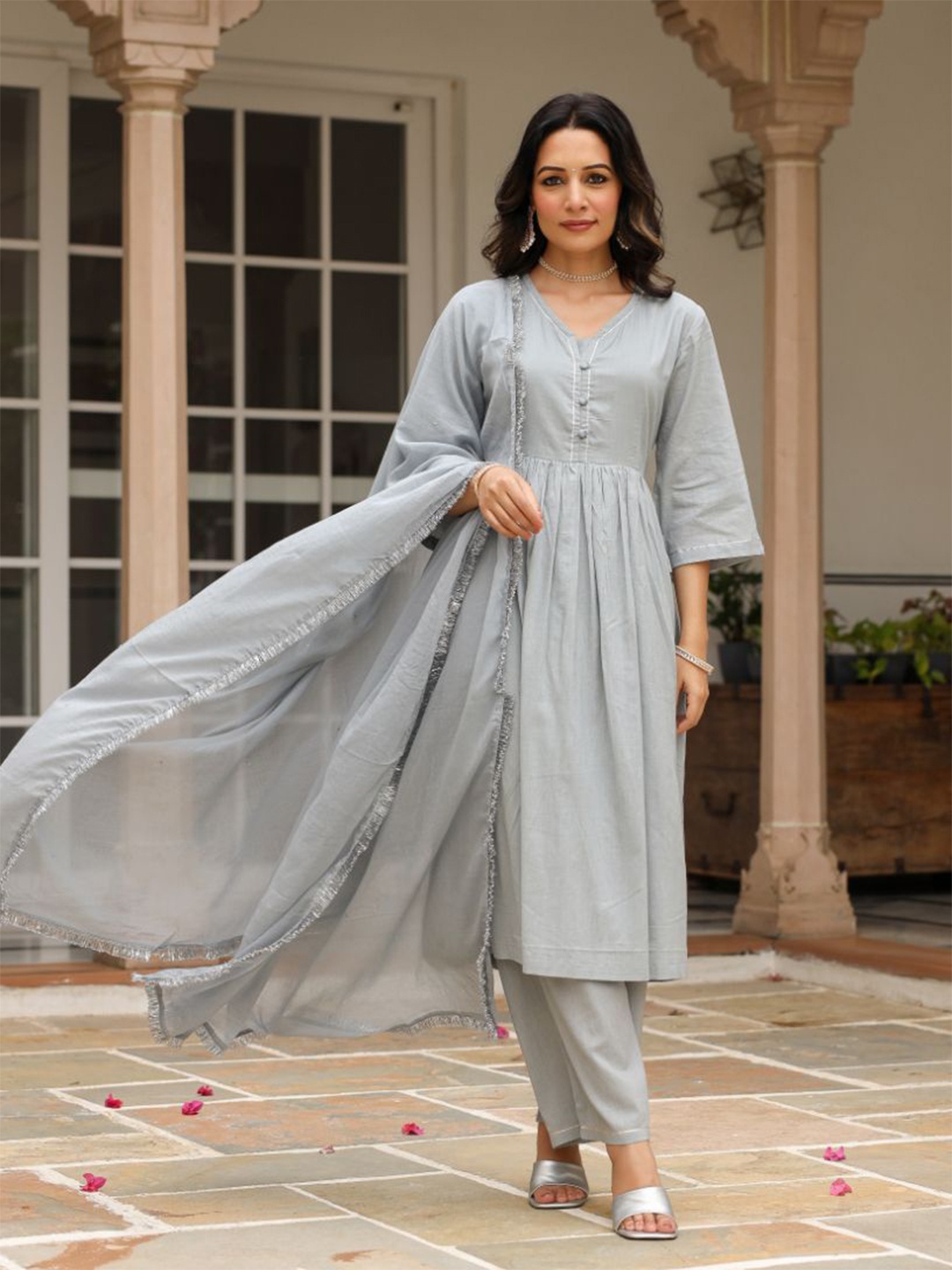 

PHEETA Women Regular Kurta with Trousers & With Dupatta, Grey