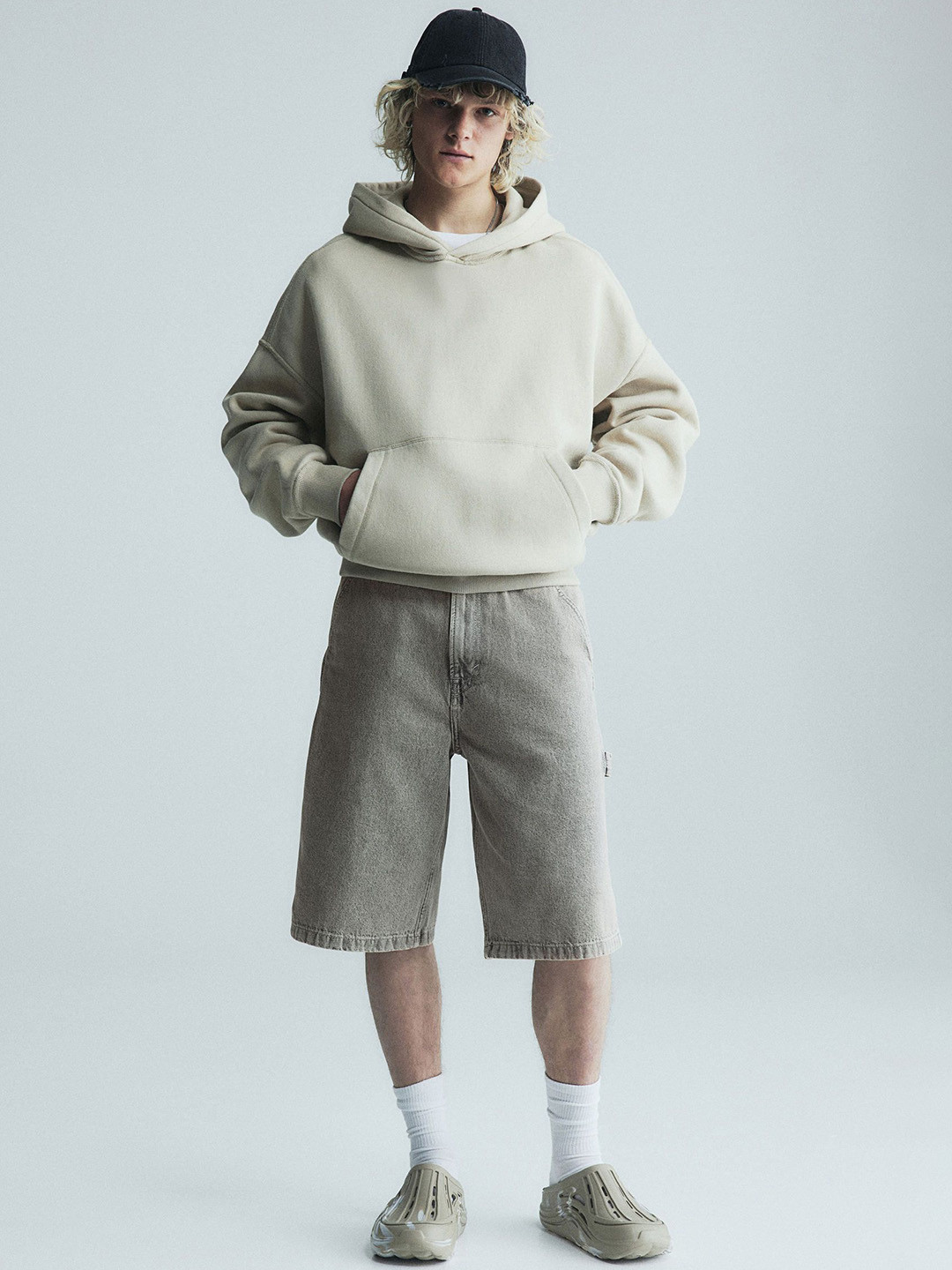 

H&M Baggy Denim Carpenter Shorts, Grey