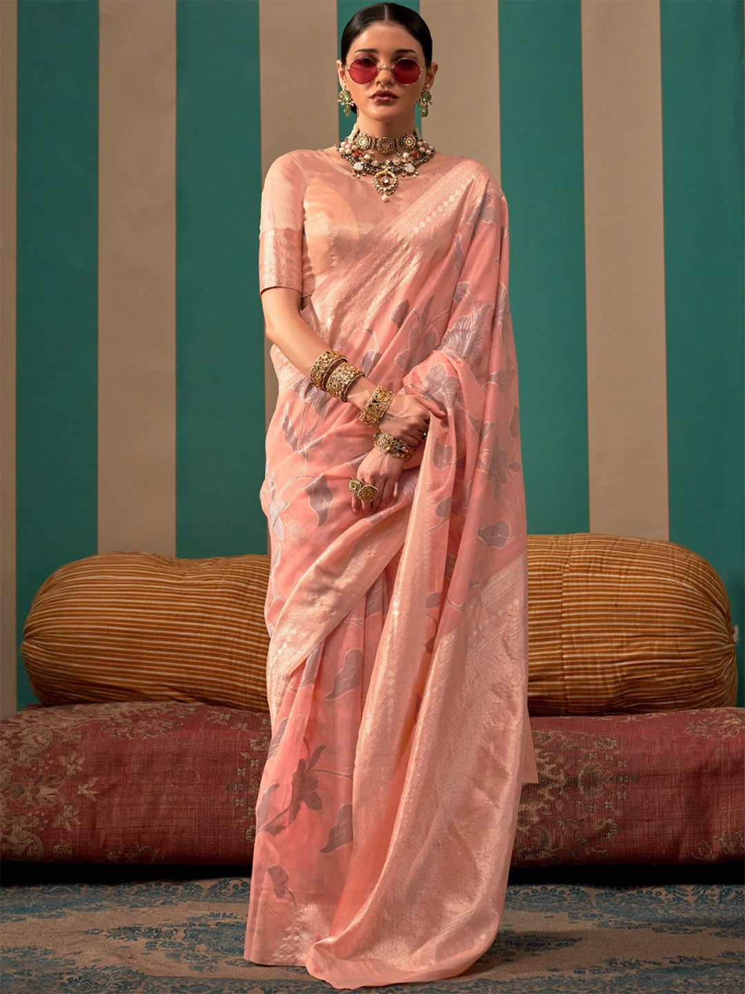 

MySilkLove Woven Design Zari Banarasi Saree, Peach