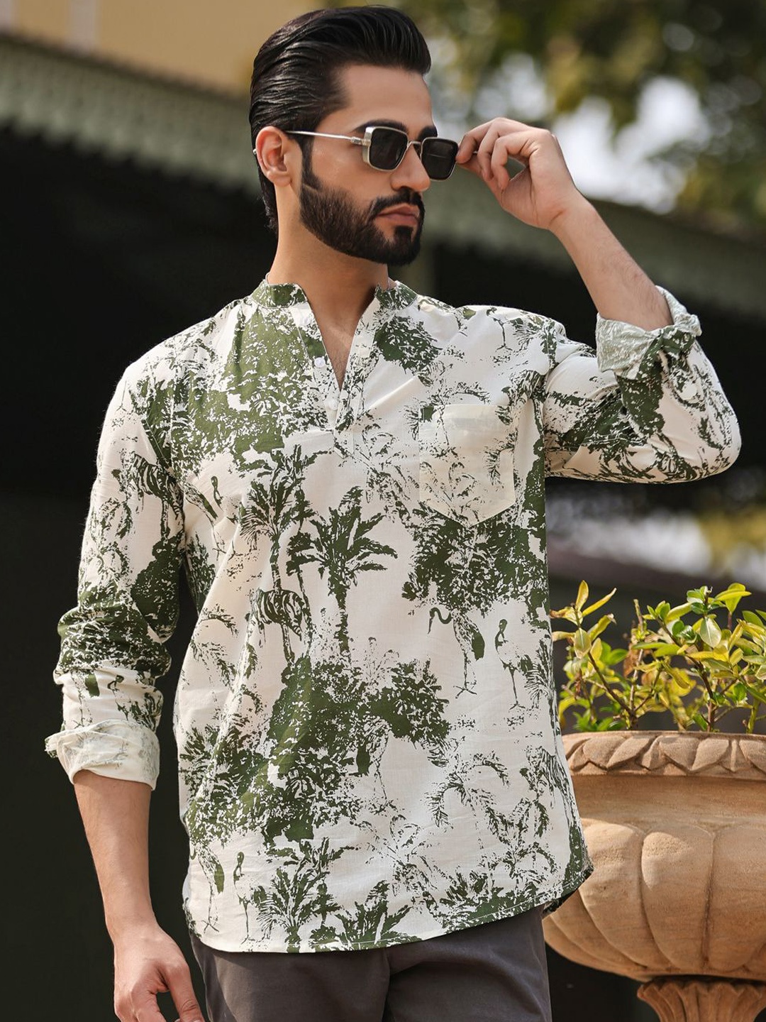 

SAY Men Floral Printed Flared Sleeves Summer Sheers Kurta, Green