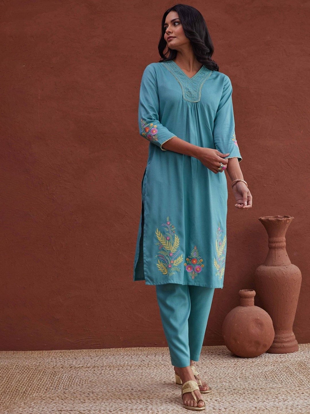

AUTUMN LANE Women Floral Embroidered Regular Pure Cotton Kurta with Trousers, Blue