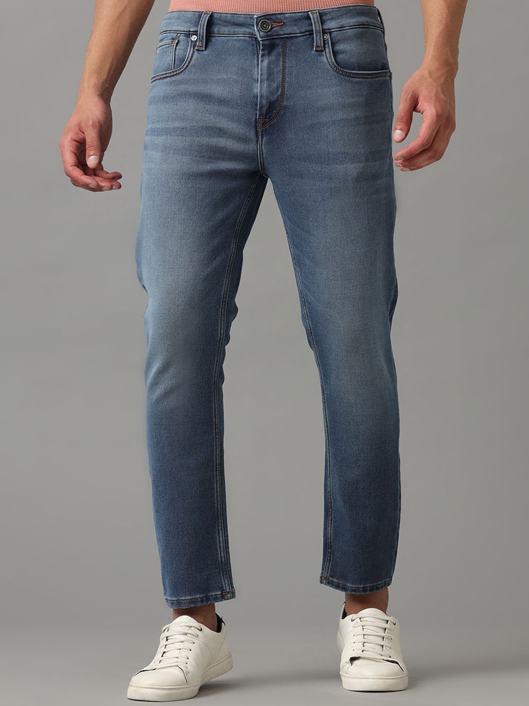 

Voi Jeans Men Comfort Slim Fit Light Fade Stretchable Jeans, Blue