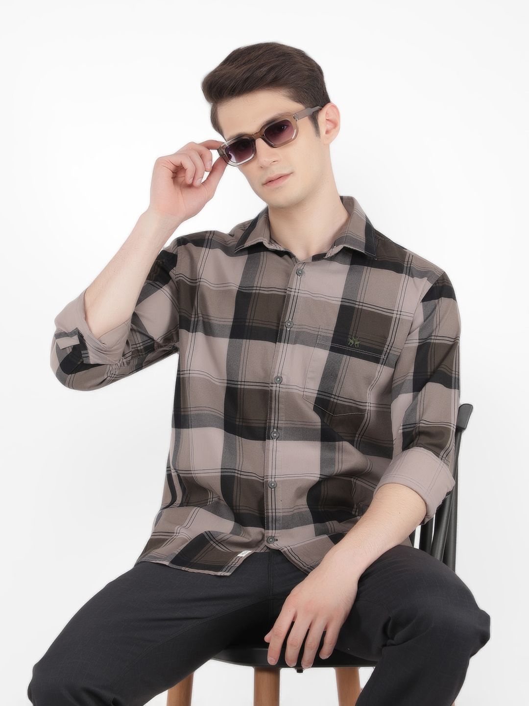

Crimsoune Club Men Classic Slim Fit Tartan Checks Opaque Checked Casual Shirt, Olive