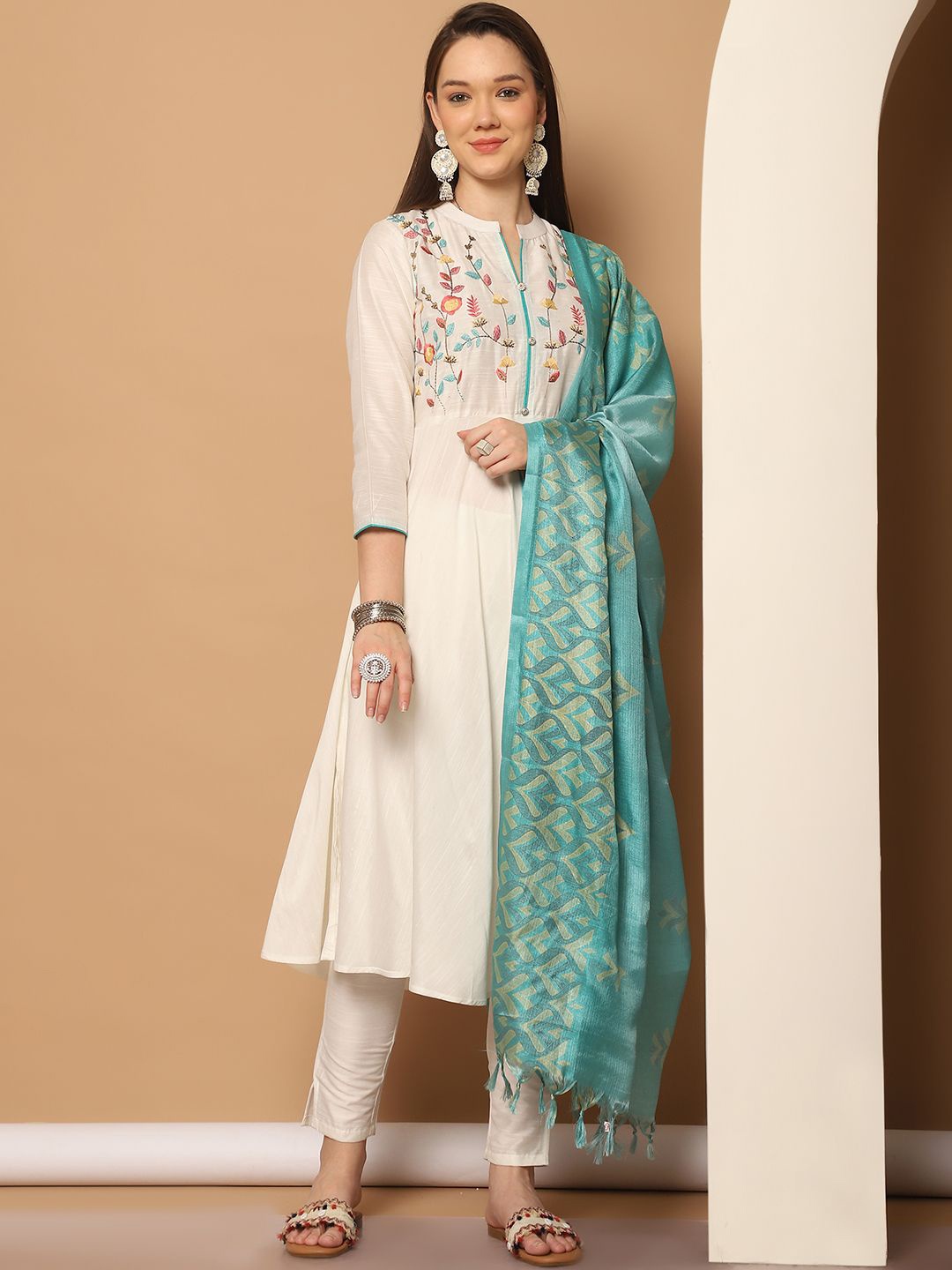 

Jompers Women Floral Yoke Design Regular Chikankari Kurta with Trousers & With Dupatta, White
