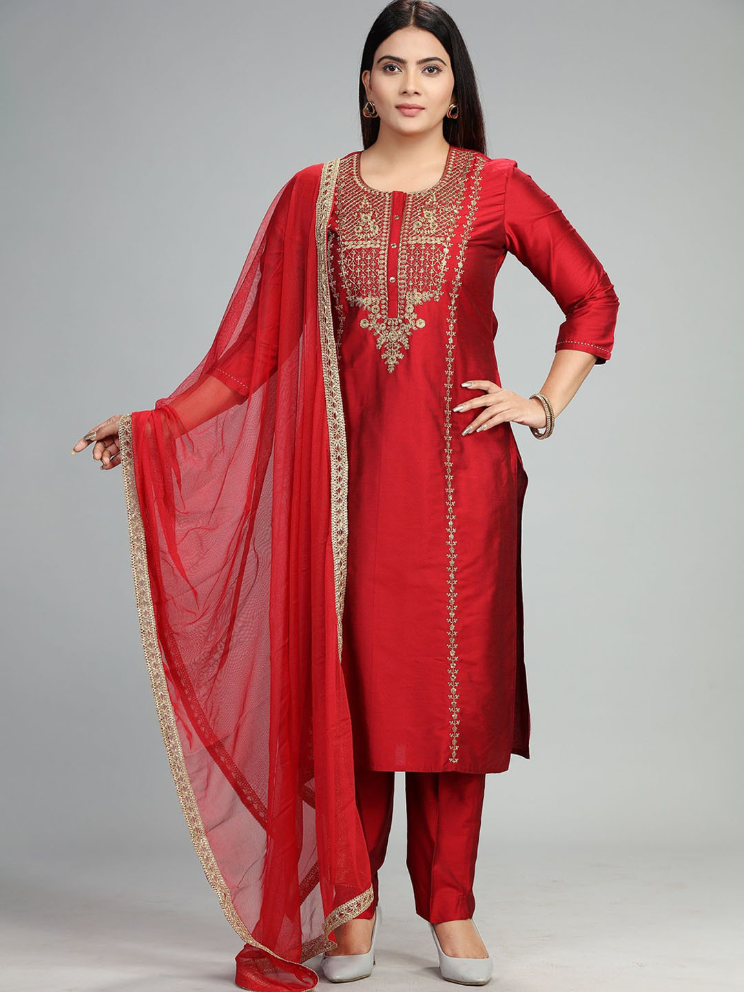 

COTTON CULTURE Women Floral Embroidered Regular Kurta with Churidar & With Dupatta, Maroon