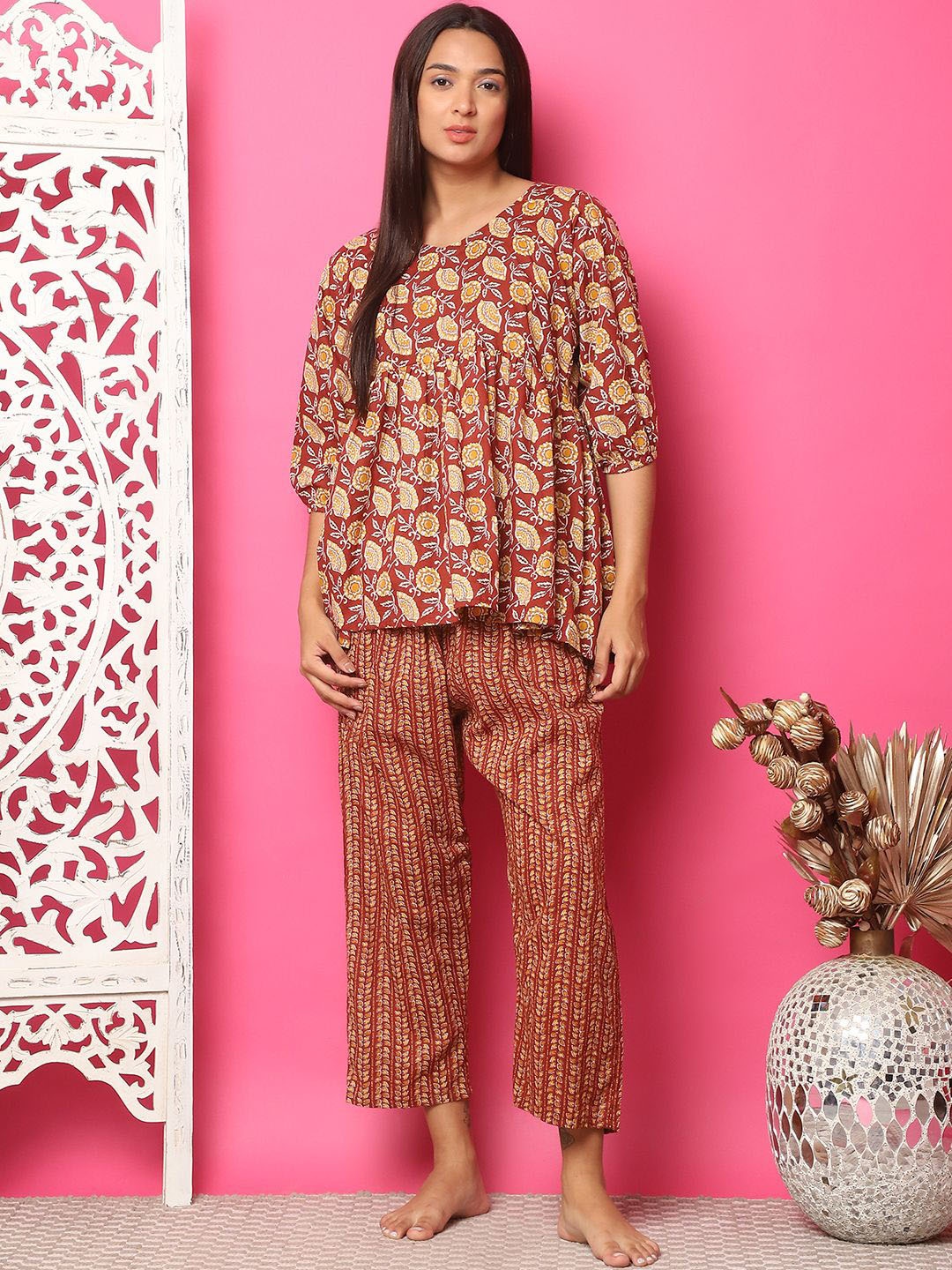 

TAG 7 Women Printed Night suit, Red
