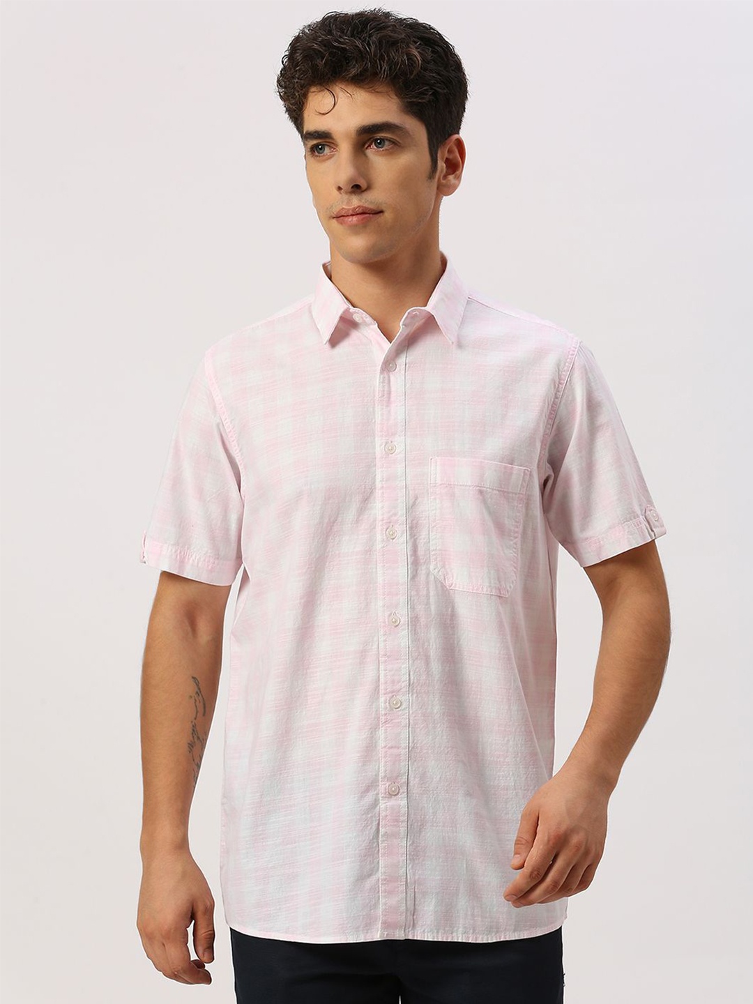 

Klub Fox Men Spread Collar Checked Cotton Slim Fit Casual Shirt, Pink