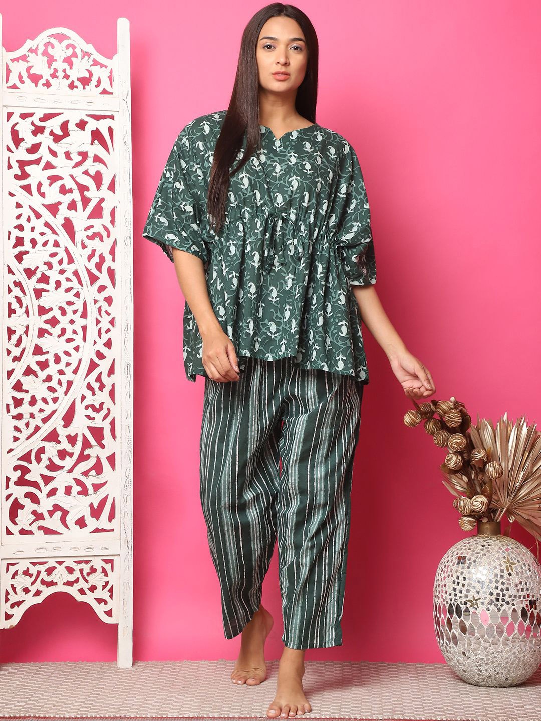 

TAG 7 Women Printed Night suit, Green
