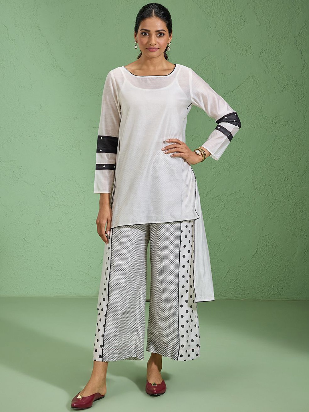 

Likha Women Printed Regular Kurta with Palazzos, White