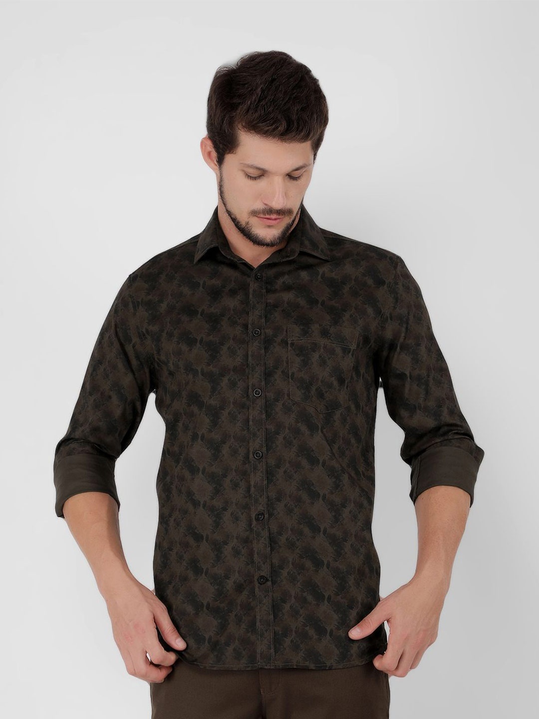 

Crimsoune Club Men Classic Slim Fit Opaque Printed Casual Shirt, Brown