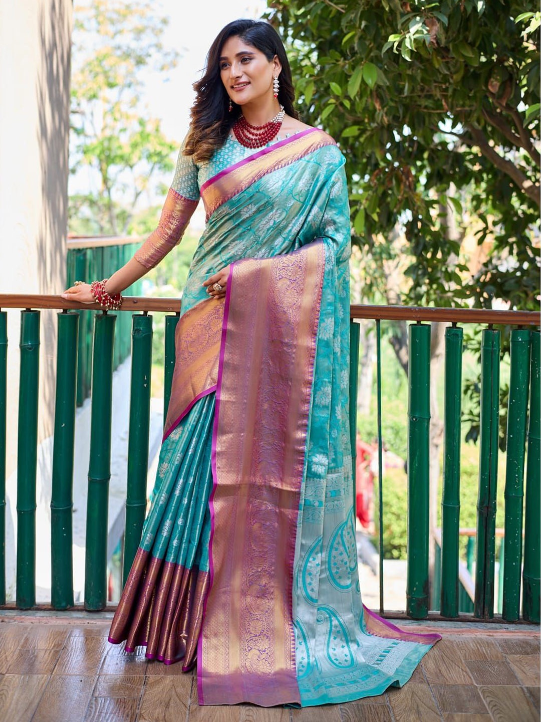 

Suha Banarasi Handloom silk Saree, Turquoise blue