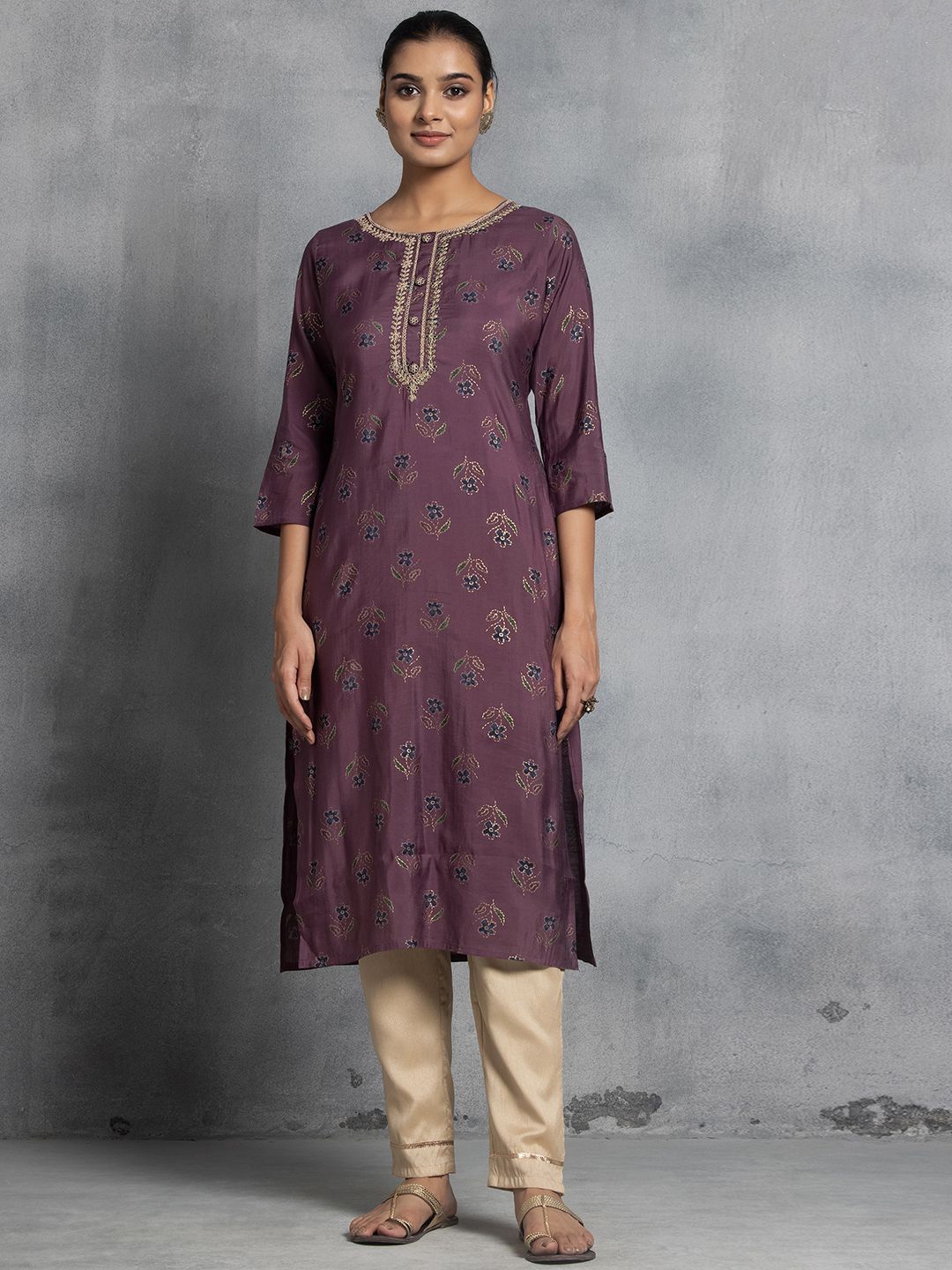 

Rang by Indya Floral Printed Zari Straight Kurta, Purple