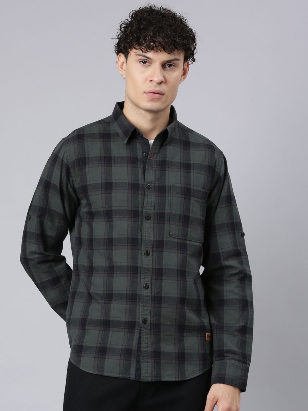 

The Roadster Lifestyle Co. Men Relaxed Spread Collar Checked Relaxed Fit Shirt, Black