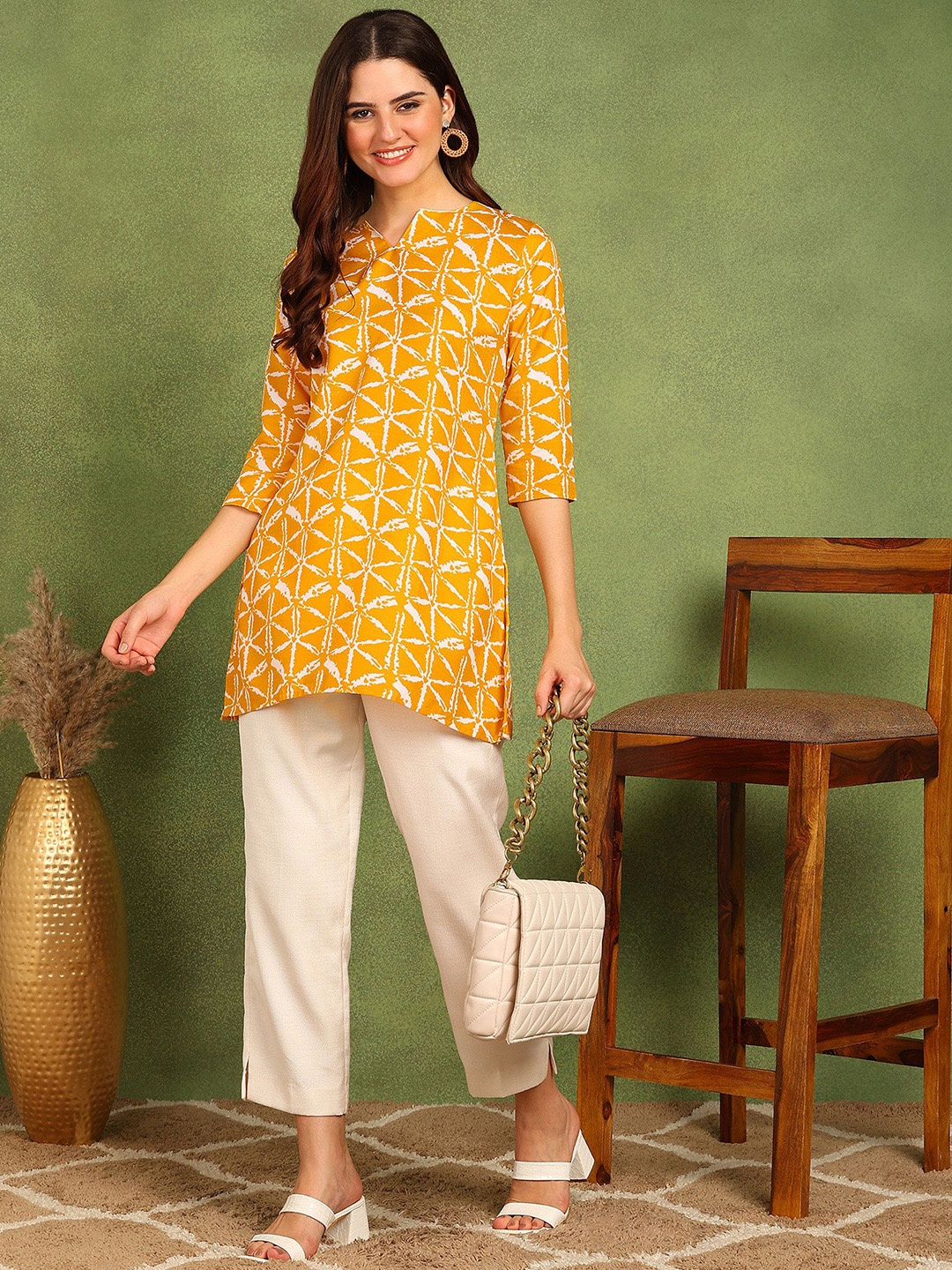 

DSK STUDIO Geometric Printed Kurti, Yellow