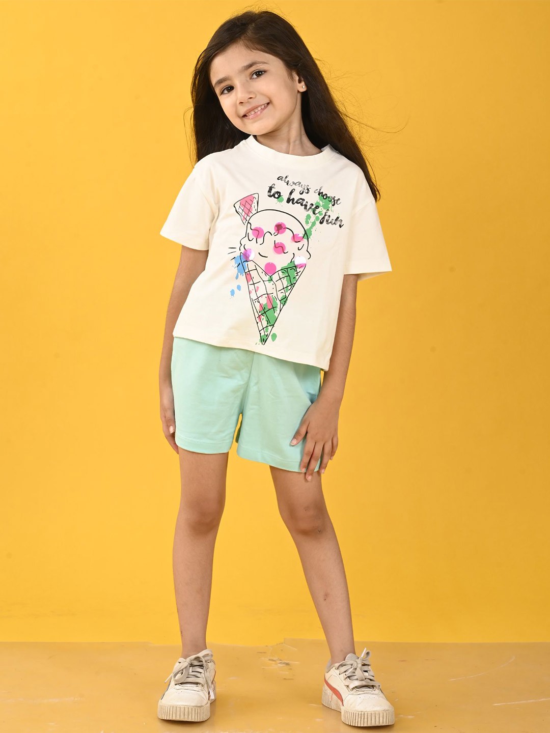 

Anthrilo Girls Printed T-shirt with Shorts, Blue