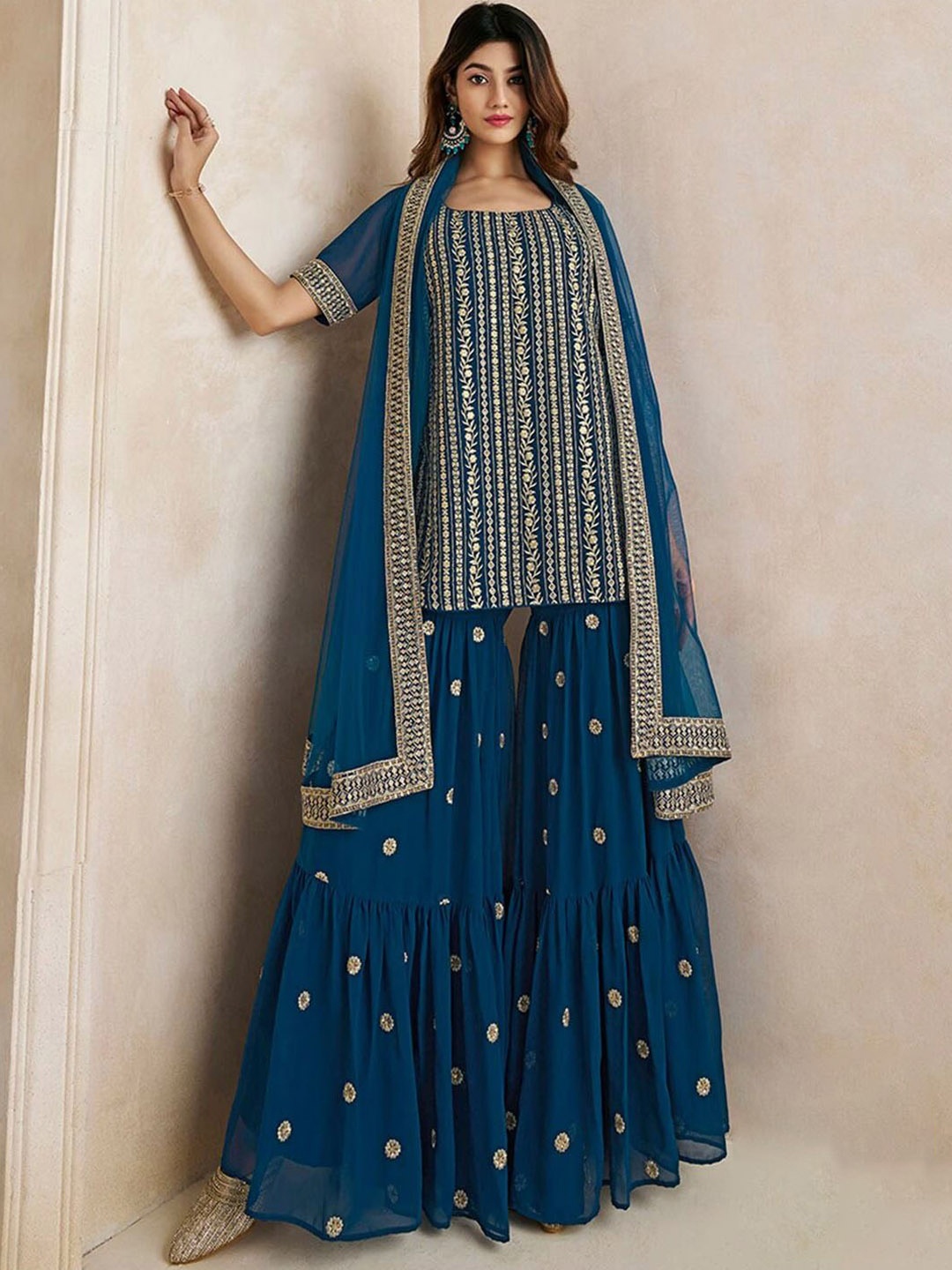 

YOYO Fashion Women Ethnic Motifs Embroidered Regular Thread Work Kurti with Palazzos & With Dupatta, Turquoise blue