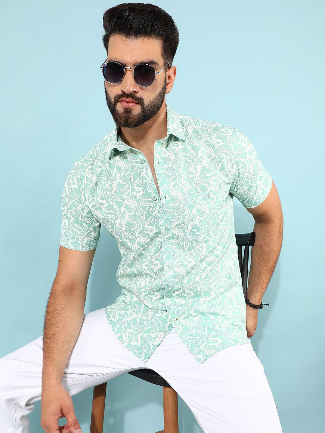 

Crimsoune Club Men Classic Slim Fit Floral Opaque Printed Casual Shirt, Green