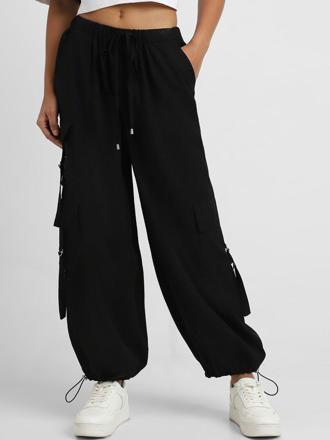 

FOREVER 21 Women Trousers, Black
