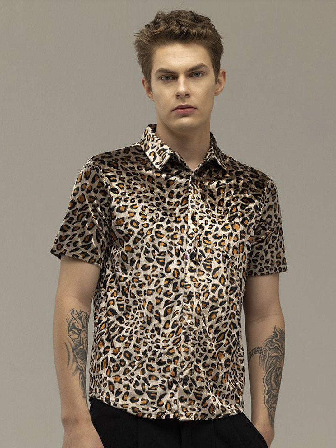 

Snitch Men Modern Slim Fit Animal Opaque Printed Party Shirt, Beige