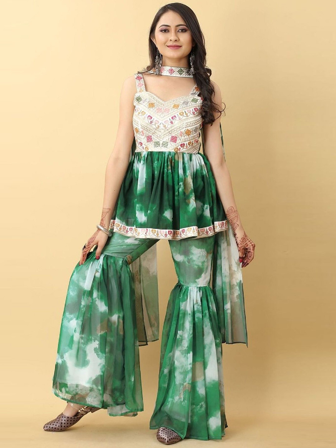 

Fashionuma Women Ombre Printed Regular Sequinned Kurti with Sharara & With Dupatta, Green