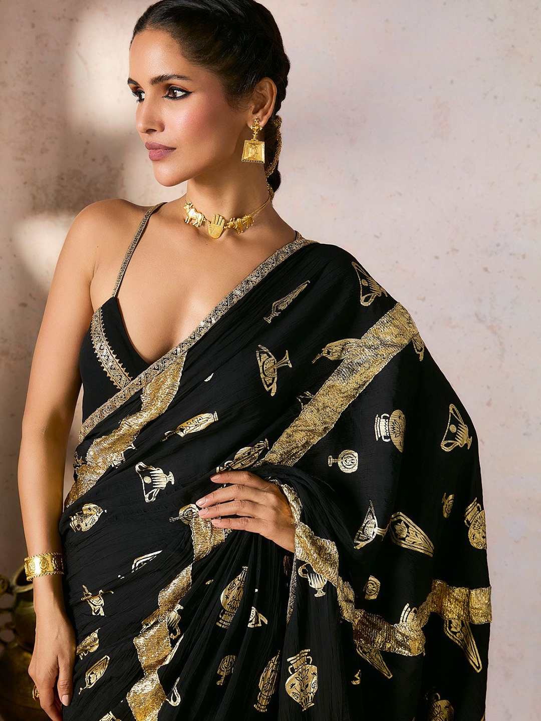 

Masaba Ethnic Motifs Sequinned Saree, Black