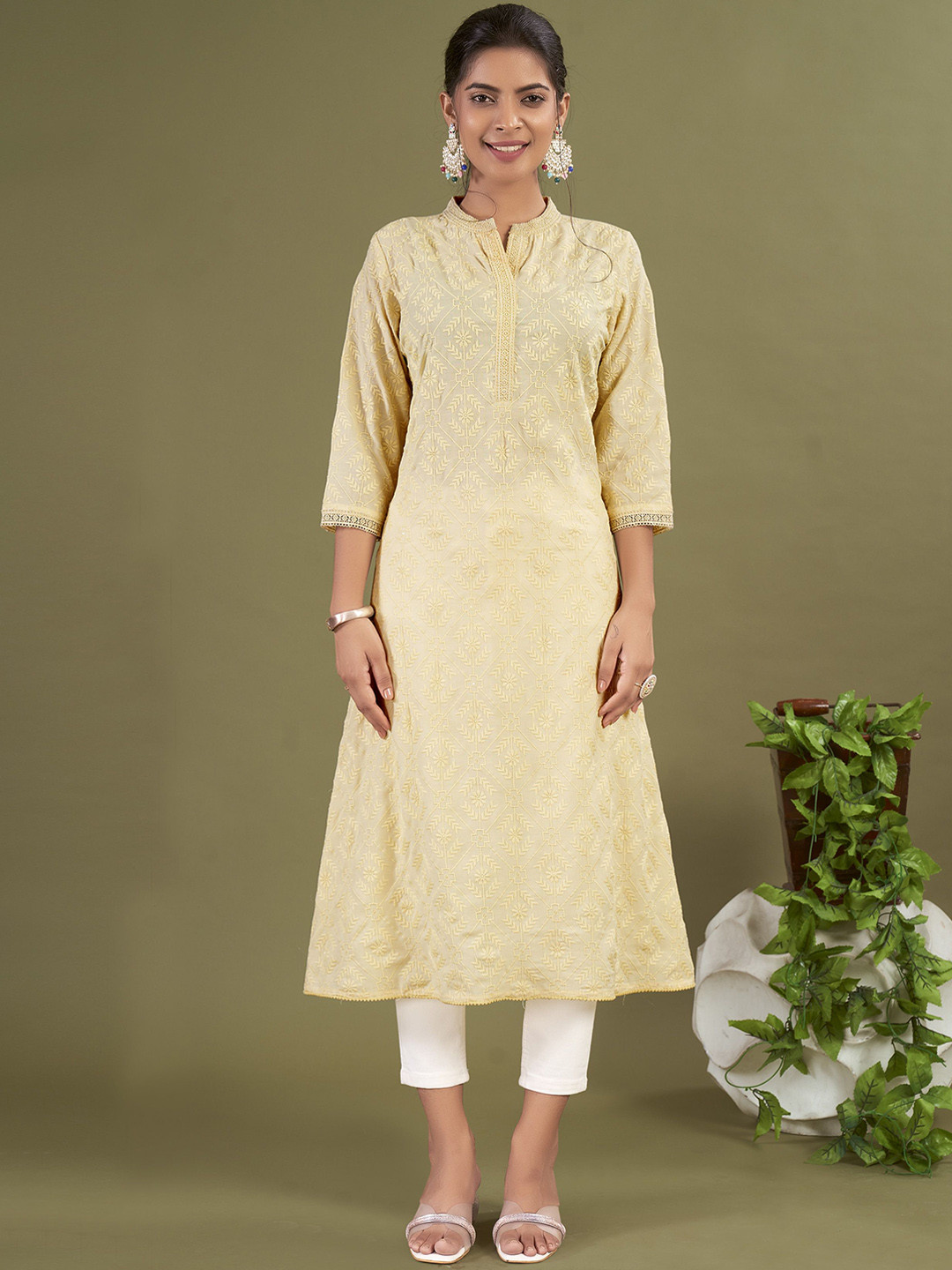

IWUMAN Women Thread Work Kurta, Yellow