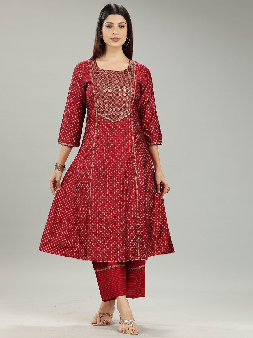 

COTTON CULTURE Women Floral Embroidered Regular Kurta with Churidar & With Dupatta, Maroon