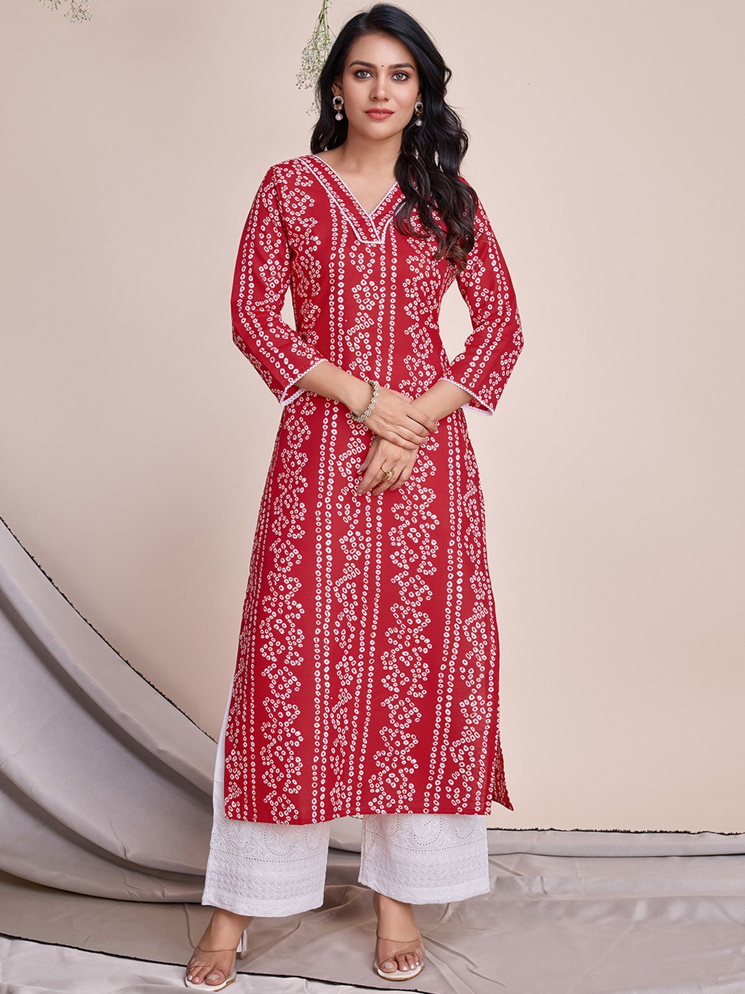 

MOJILAA Women Ethnic Motifs Printed Mirror Work Indie Prints Kurta, Red