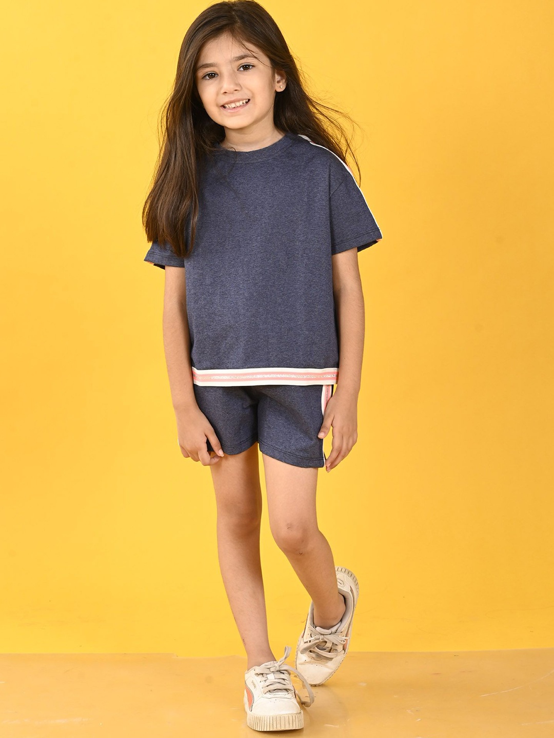

Anthrilo Girls T-shirt with Shorts, Blue
