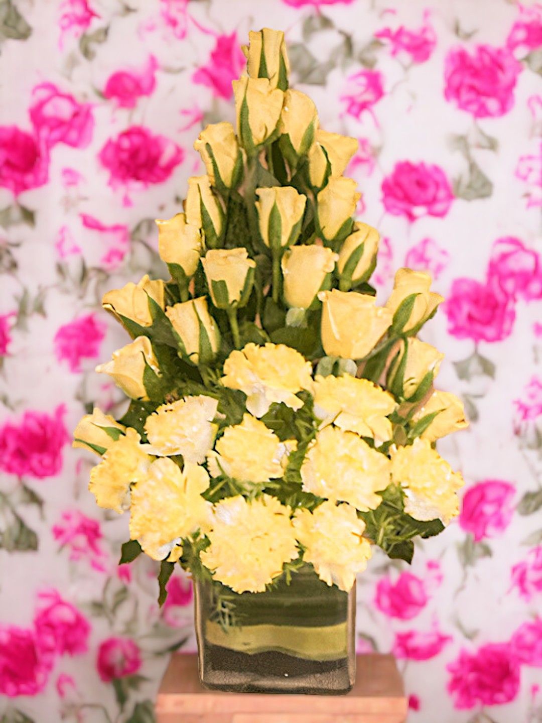 

bettergiftflowers 30-Pcs Roses & Carnations Fresh Flowers, Yellow