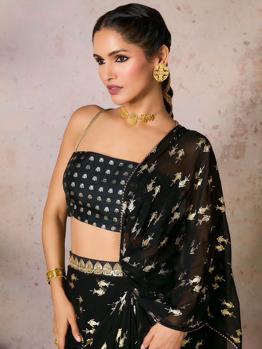 

Masaba Sequinned Pure Georgette Saree, Black