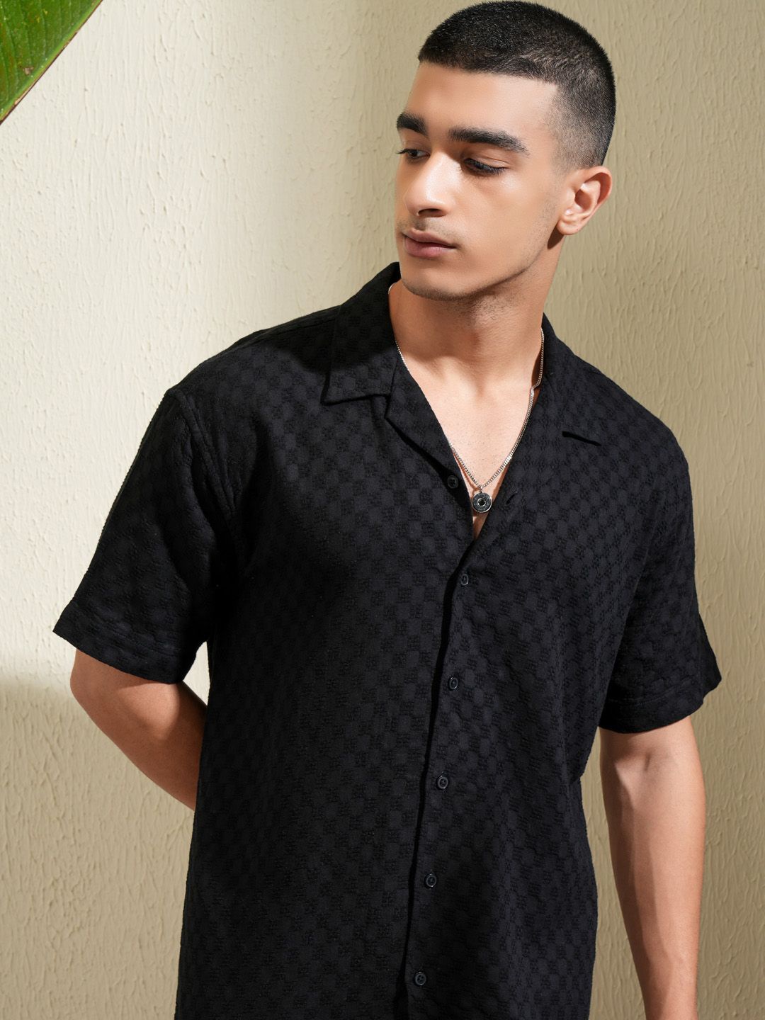 

HIGHLANDER Men Dobby Textured Solid Cuban Collar Relaxed Shirt, Black