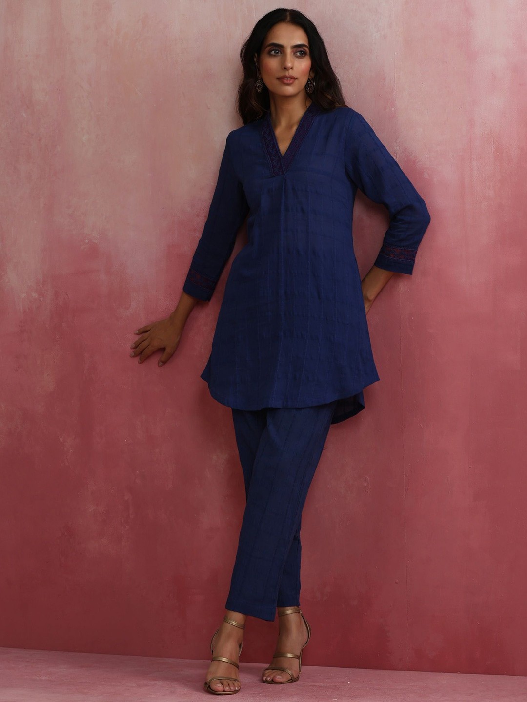 

trueBrowns V-Neck Three Quarter Sleeve Tunic & Trouser Co-Ords, Blue