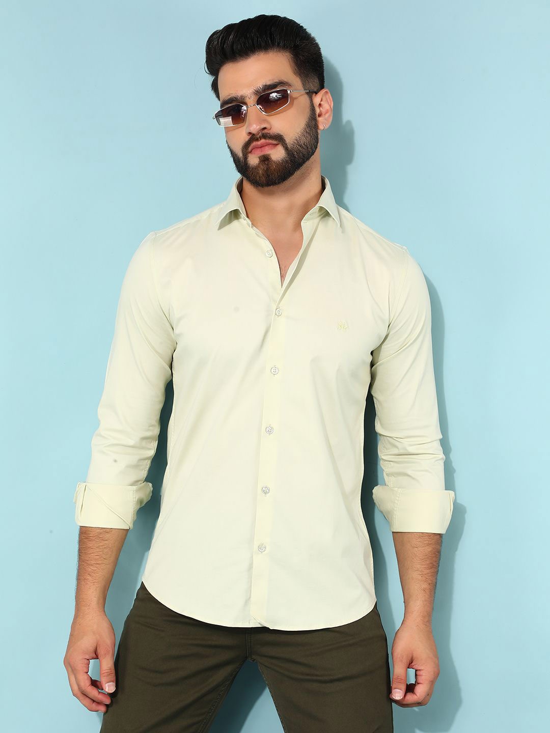 

Crimsoune Club Men Classic Slim Fit Opaque Casual Shirt, Green