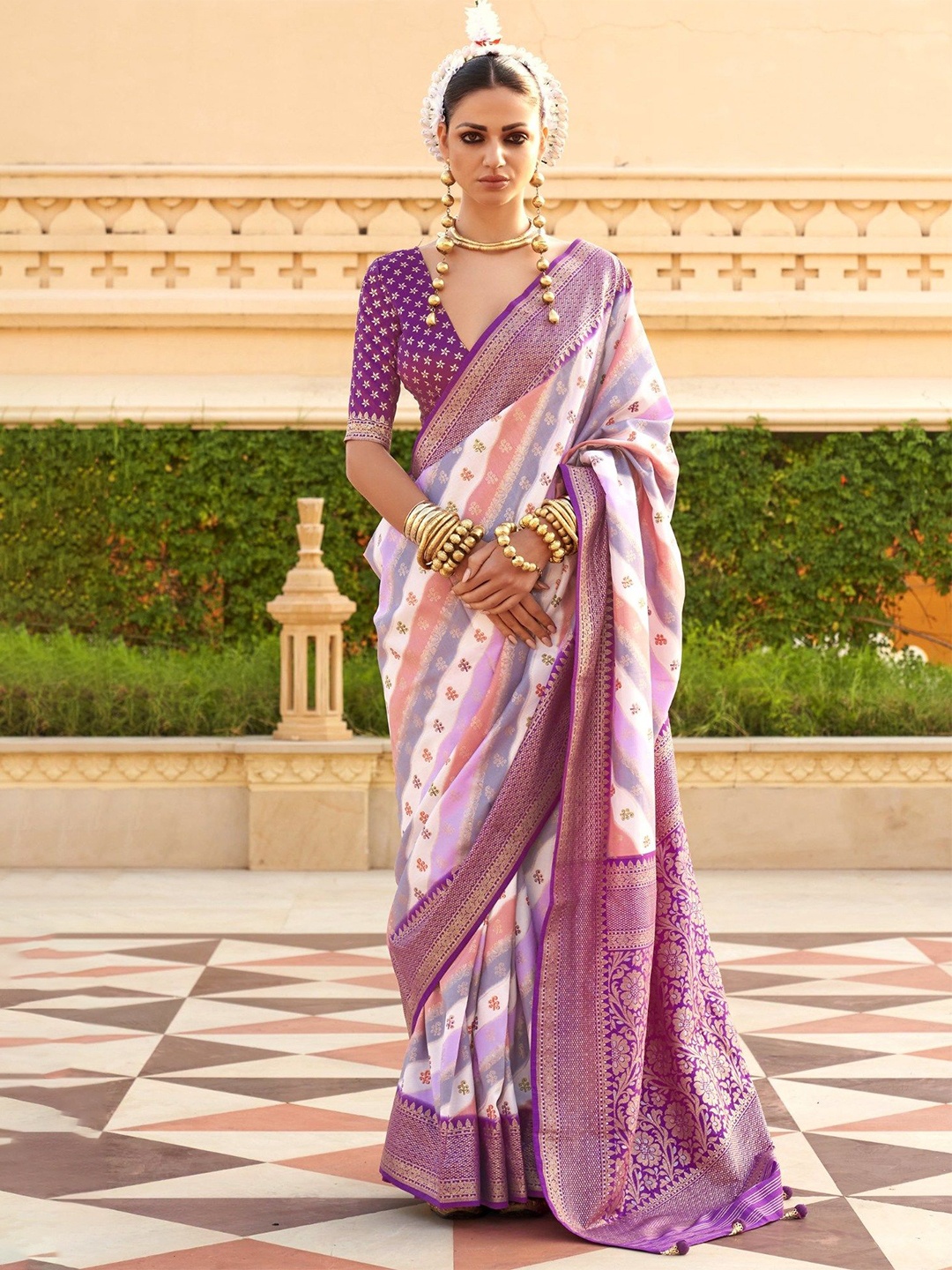 

MySilkLove Patola Silk Blend Woven Design Zari Traditional Saree, Purple