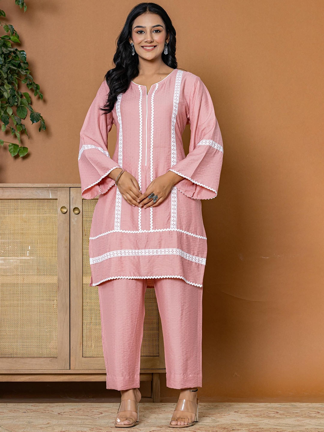 

Rouhab Orchid Pink Self Design Bell Sleeves Straight Kurta with Trousers