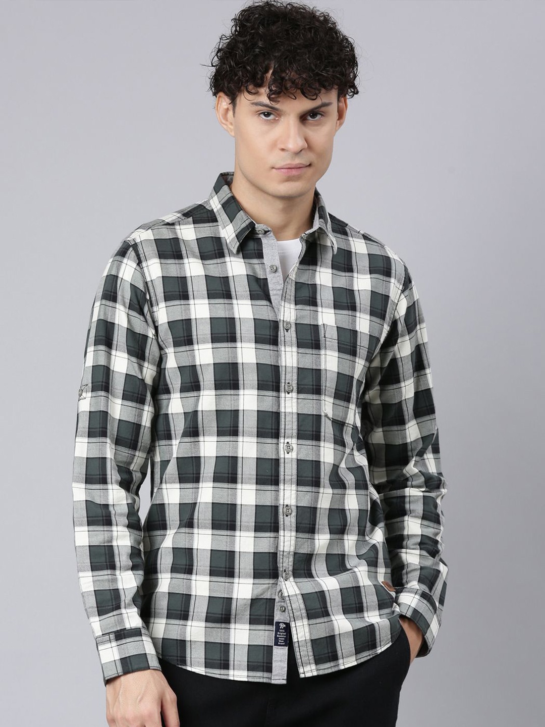 

The Roadster Lifestyle Co. Men Standard Spread Collar Checked Cotton Casual Shirt, Green