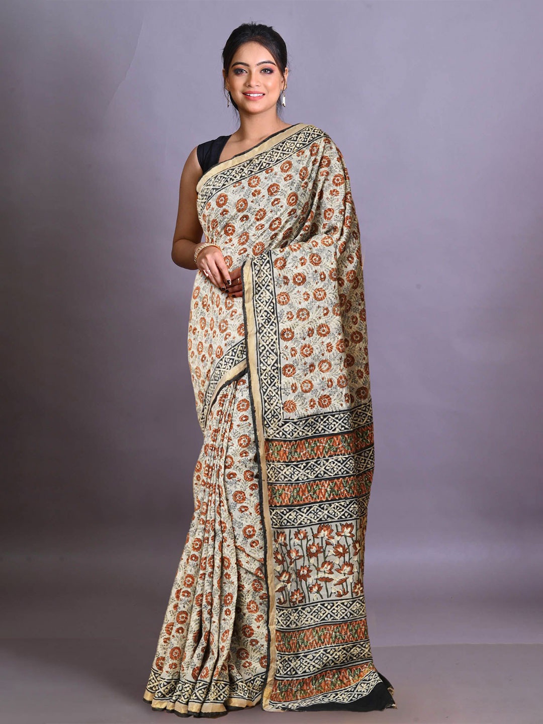 

Unnati Silks Floral Handloom Bagru Saree, Grey