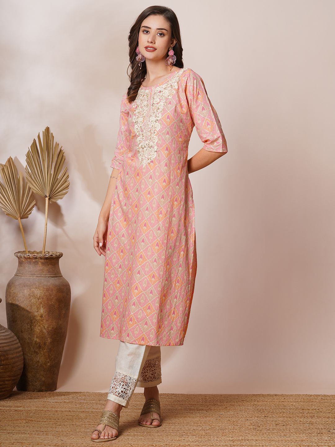 

FASHOR Women Ethnic Motifs Printed Gotta Patti Kurta, Peach