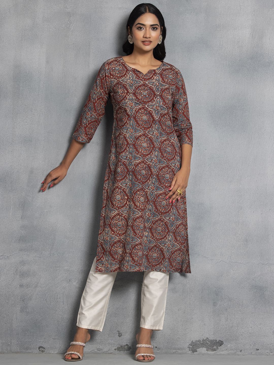 

Rang by Indya Floral Printed Sequins Pure Cotton Straight Kurta, Maroon