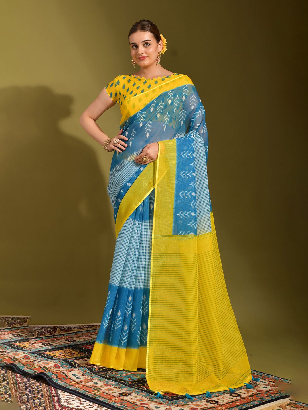 

Globon Impex Linen Blend Ethnic Motifs Solid Daily Saree, Yellow