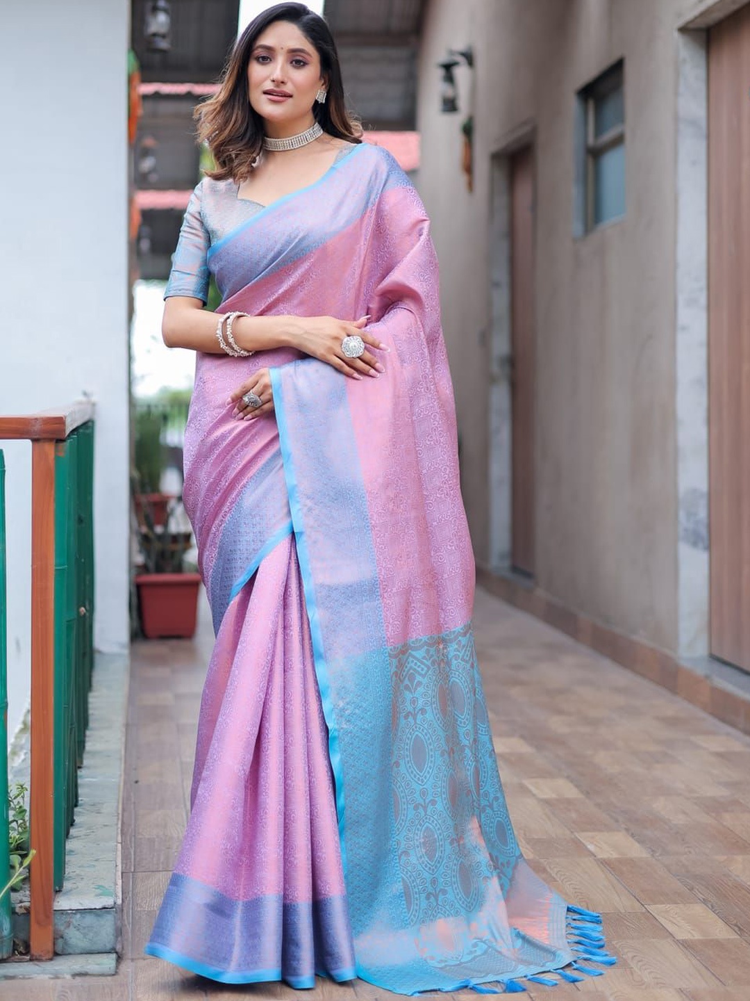 

Suha Zari Woven Kanjeevaram Pattu Saree, Lavender