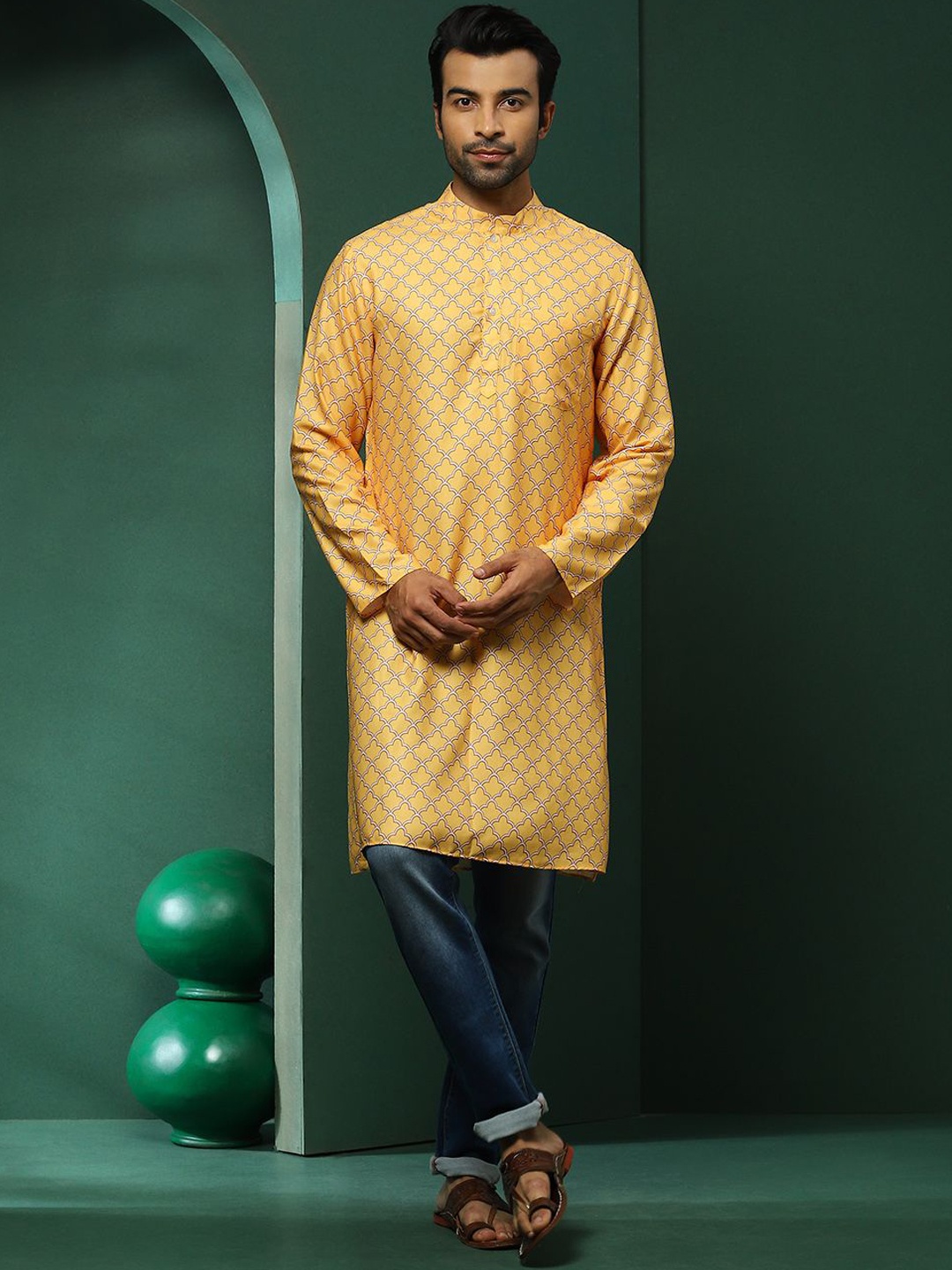 

AKS Men Thread Work Crepe Kurta, Yellow